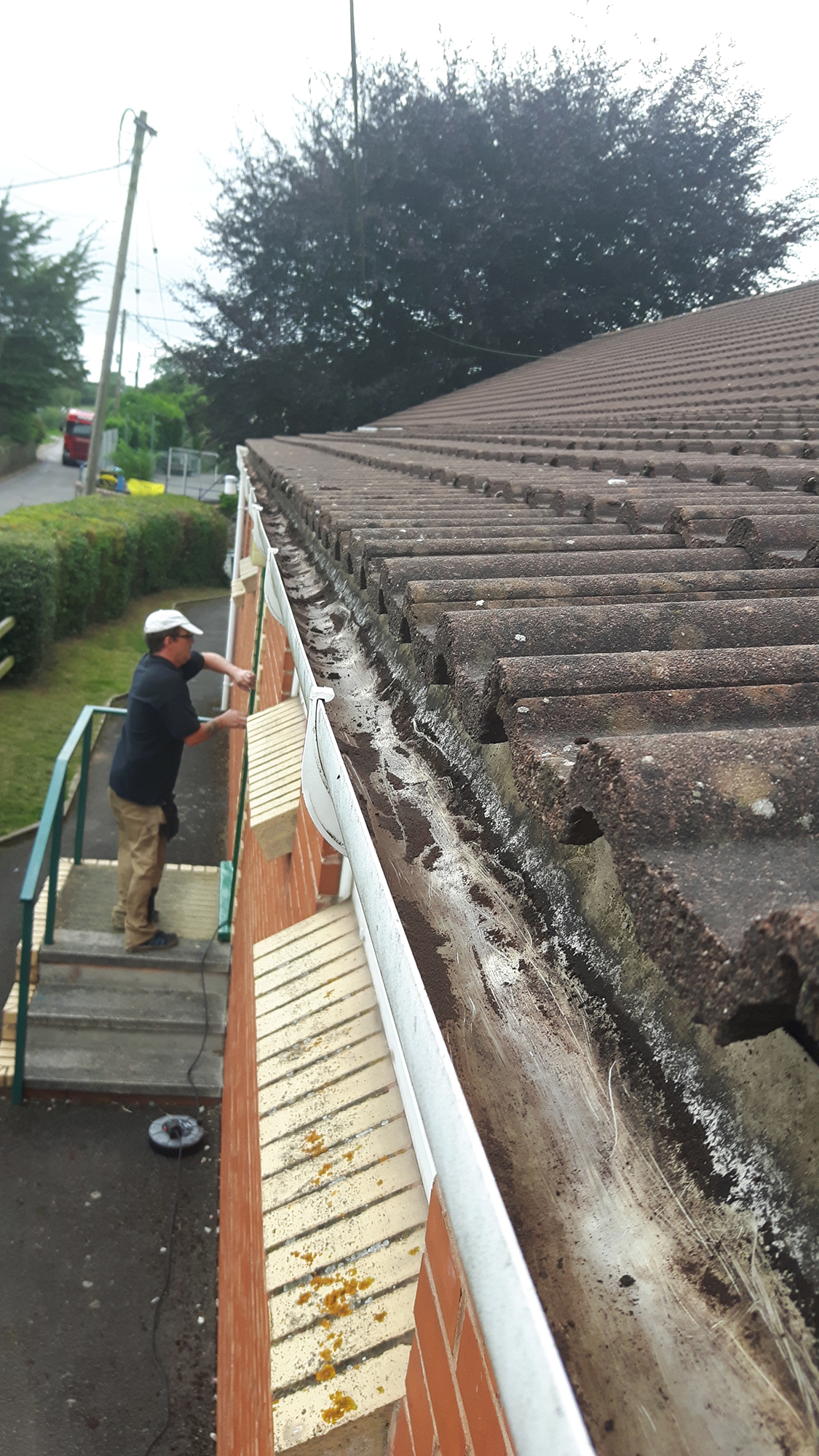 Gutter Clearing After - ABC Window Cleaning Gutter Clearing After - ABC Window Cleaning